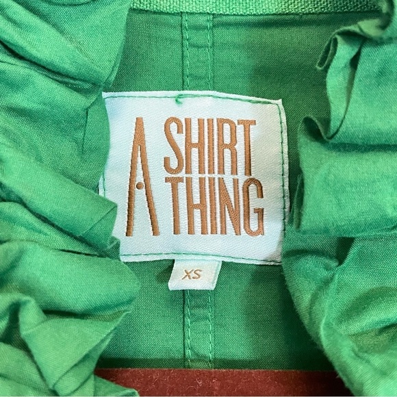 A SHIRT THING Kelly Green‎ Ruffle Neck Long Sleeve Top Size XS - Picture 3 of 9